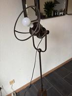 Industriële voetlamp, Huis en Inrichting, Ophalen, Zo goed als nieuw, Metaal, 100 tot 150 cm