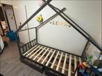 Kinderbed huisvorm, 1 jaar oud, Kinderen en Baby's, Kinderkamer | Bedden, Ophalen of Verzenden, 180 cm of meer, 70 tot 85 cm, Matras