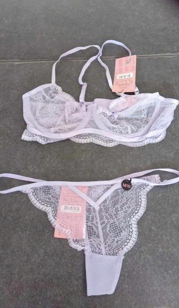 Super mooie sexy setje bh en string isabelle hunkemöller  beschikbaar voor biedingen