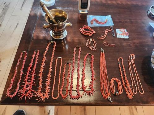 Bloedkoralen verzameling  18 items  waarvan 11 intact, Antiek en Kunst, Antiek | Goud en Zilver, Zilver, Ophalen of Verzenden