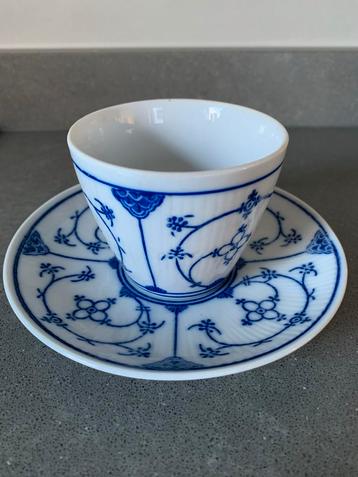 Mooie vintage kop en schotel blau saks (jäger) beschikbaar voor biedingen