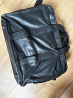 Tumi grote laptoptas leer zgn aktetas, Computers en Software, Laptoptassen, Ophalen of Verzenden, Zo goed als nieuw
