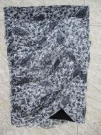 Donna Due rok grijs bloemetjes maat L, Kleding | Dames, Rokken, Maat 42/44 (L), Ophalen of Verzenden, Zo goed als nieuw, Knielengte