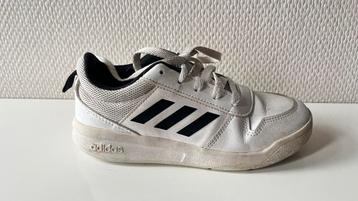 Adidas Schoenen Maat 33 beschikbaar voor biedingen