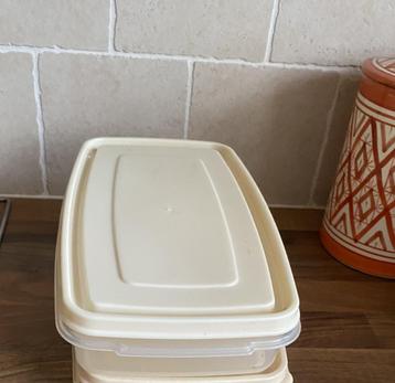 setje vintage bewaar doosjes / koelkast doosjes RUBBERMAID beschikbaar voor biedingen