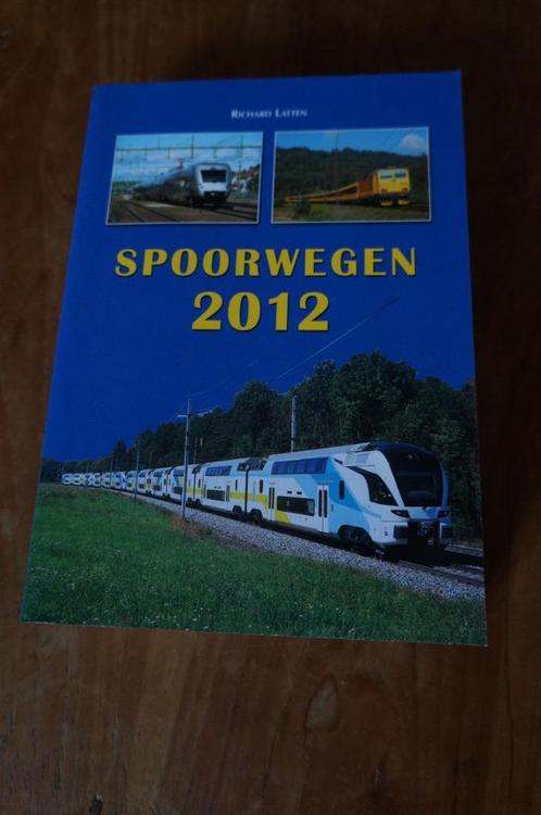 Spoorwegen 2012 (boek over treinen) NIEUW!, Boeken, Vervoer en Transport, Nieuw, Trein, Ophalen of Verzenden
