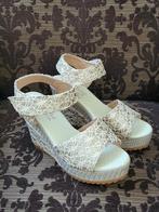 Goud beige sleehak sandalen bohemian gypsy style mt 37, Verzenden, Beige, Sandalen of Muiltjes, Zo goed als nieuw