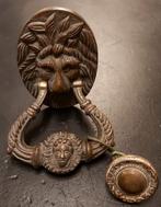 DEURKLOPPER MESSING/BRONS 10X7 CM, Antiek en Kunst, Ophalen of Verzenden