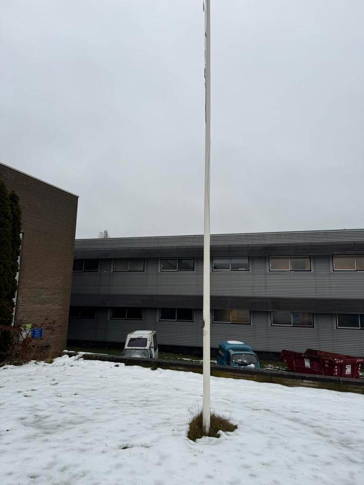 Te koop meerdere diverse vlaggenmasten., Diversen, Vlaggen en Wimpels, Gebruikt, Ophalen