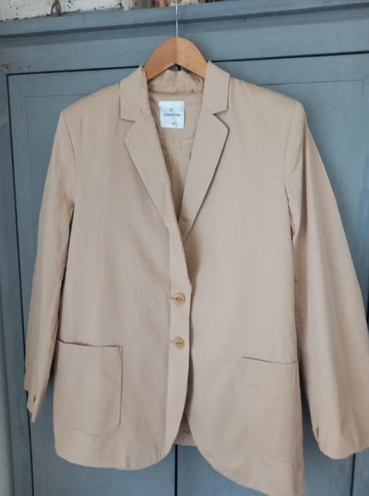Summum blazer 38, Kleding | Dames, Jasjes, Kostuums en Pakken, Zo goed als nieuw, Maat 38/40 (M), Beige, Ophalen of Verzenden