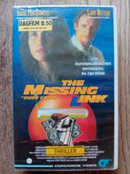The Missing Link (Ruby Cairo) - VHS, Ophalen of Verzenden, Zo goed als nieuw, Thrillers en Misdaad