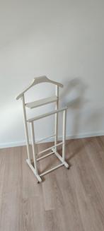 Mooie witte dressboy, Ophalen, Zo goed als nieuw