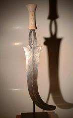 "Ngondi" mes, Ngbandi Yakoma, Congo DRC Afrika, Antiek en Kunst, Kunst | Niet-Westerse kunst, Verzenden