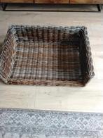 Te koop grote rotan hondenmand, Dieren en Toebehoren, Ophalen, Zo goed als nieuw, Overige