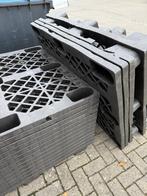 Kunststof Pallets 120x110 cm – Stevig en Herbruikbaar, Ophalen, Gebruikt, Materiaal