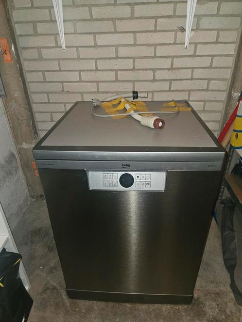 Beko vaatwasser, 2,5jr oud, Witgoed en Apparatuur, Vaatwasmachines, Gebruikt, Vrijstaand, 85 tot 90 cm, 45 tot 60 cm, Eco programma
