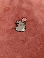 Totoro pin met bloem, Ophalen of Verzenden, Overige materialen, Overige merken