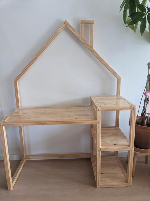Zgan "huisjes" bureau met opbergruimte massief grenen, Huis en Inrichting, Bureaus, Zo goed als nieuw, Ophalen