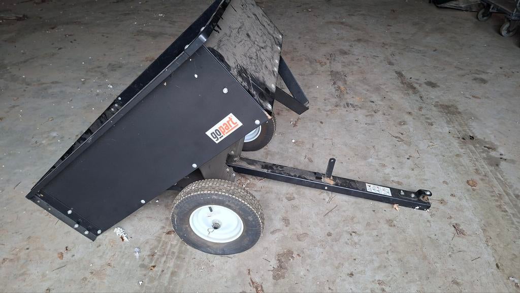 Goede kar voor achter zitmaaier, Ophalen, Gebruikt