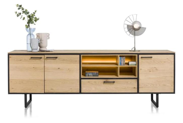 XOOON Belo dressoir | Showroommodel, Huis en Inrichting, Kasten | Dressoirs, Nieuw, 150 tot 200 cm, 25 tot 50 cm, Ophalen of Verzenden
