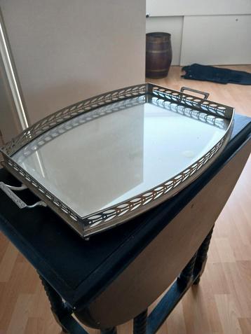 Antiek Dienblad met Origineel geslepen glas beschikbaar voor biedingen