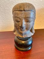 Indonesisch terracotta hoofdje op sokkel Java Indonesië, Ophalen of Verzenden