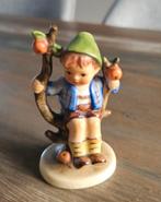 Goebel Hummel Jongen in Appelboom - Als Nieuw!, Ophalen of Verzenden