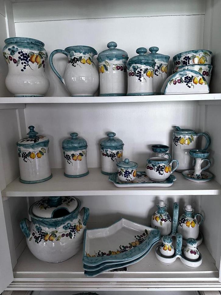 Italiaans met de hand geschilderd servies zeer apart en mooi, Huis en Inrichting, Keuken | Servies, Zo goed als nieuw, Overige stijlen