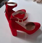 Rode schoenen met hak 12 cm  maat 41, Kleding | Dames, Ophalen of Verzenden, Zo goed als nieuw, Rood