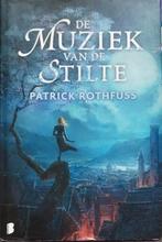 Patrick Rothfuss - De muziek van de stilte, Ophalen of Verzenden, Zo goed als nieuw, Patrick Rothfuss