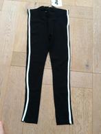 NIEUWE zwarte legging met witte band Jill&Mitch 122/128, Kinderen en Baby's, Kinderkleding | Maat 122, Broek, Meisje, Nieuw, Ophalen of Verzenden