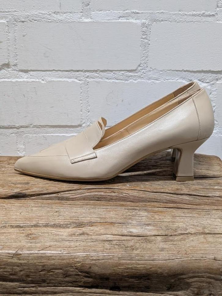 Roberto d'Angelo - Leren pumps maat 41 - Nieuw €190, Kleding | Dames, Schoenen, Nieuw, Pumps, Beige, Ophalen of Verzenden