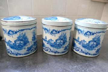 Drie oud hollandse voorraadbussen beschikbaar voor biedingen