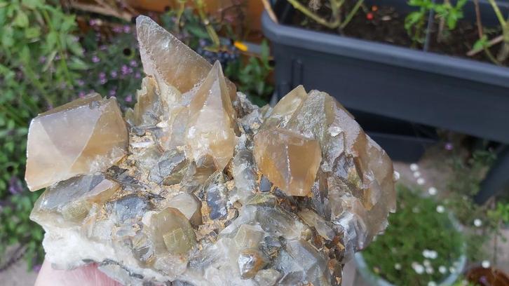 HM7 Grote Calciet Tounfite Marokko verzameling collectie, Verzamelen, Mineralen en Fossielen, Mineraal, Ophalen of Verzenden