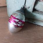 B1110 oude kerstbal Ajeko olijf vorm fuchsia glazen oogje, Diversen, Kerst, Ophalen of Verzenden, Gebruikt