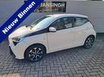 Toyota Aygo 1.0 VVT-i x-play Automaat met 14.079 km! Airco |, Auto's, Stof, Gebruikt, Euro 6, 4 stoelen
