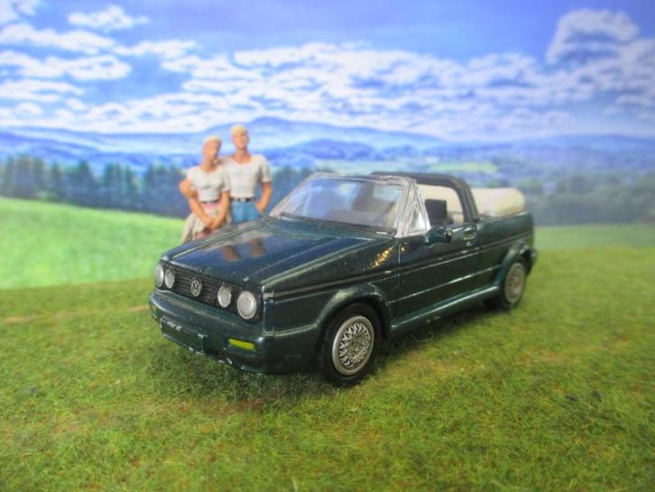 1/43 Volkswagen Golf 1 Cabriolet 1990 Facelift - creme kap 1, Hobby en Vrije tijd, Modelauto's | 1:43, Gebruikt, Ophalen of Verzenden