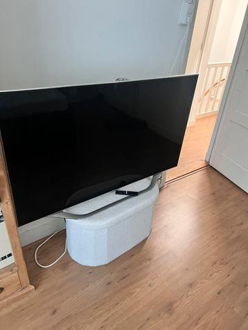 Smart Tv met afstandsbediening chrome cast beschikbaar voor biedingen