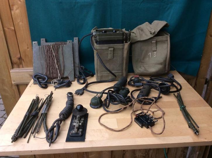 transmissieonderdelen met radio zender  , Verzamelen, Militaria | Algemeen, Landmacht, Overige typen, Overige gebieden, Ophalen of Verzenden