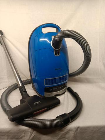 MIELE  S8310  2200 WATT BLAUW beschikbaar voor biedingen