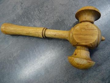 voorzittershamer hout houten hamer voorzitter beschikbaar voor biedingen