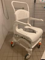 Douchestoel verrijdbaar met voetsteun en postoel, Diversen, Ophalen, Zo goed als nieuw