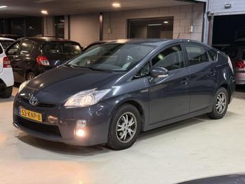 Toyota Prius 1.8 Hybrid Cruise Dealer Onderhouden Head-Up beschikbaar voor biedingen