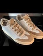 Hogan sneakers, Kleding | Dames, Schoenen, Beige, Ophalen of Verzenden, Gedragen, Sneakers of Gympen