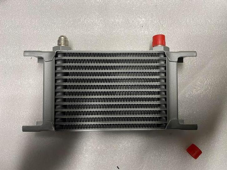 Oliekoeler oliekoelers dash-06 universeel, Auto diversen, Auto-accessoires, Nieuw, Ophalen