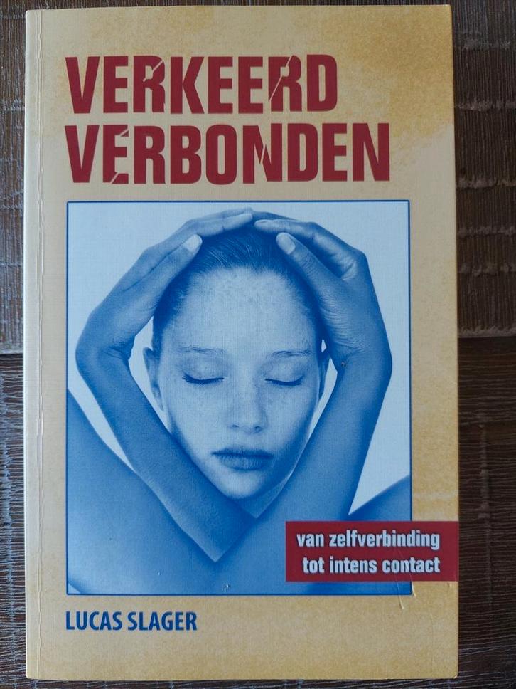 Verkeerd verbonden - Lucas Slager, Boeken, Esoterie en Spiritualiteit, Zo goed als nieuw, Overige typen, Spiritualiteit algemeen