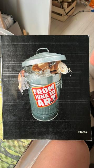 Trash: From junk to art beschikbaar voor biedingen