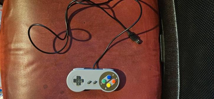 Merkloze SNES controller met USB, Spelcomputers en Games, Spelcomputers | Nintendo Consoles | Accessoires, Switch, Overige controllers