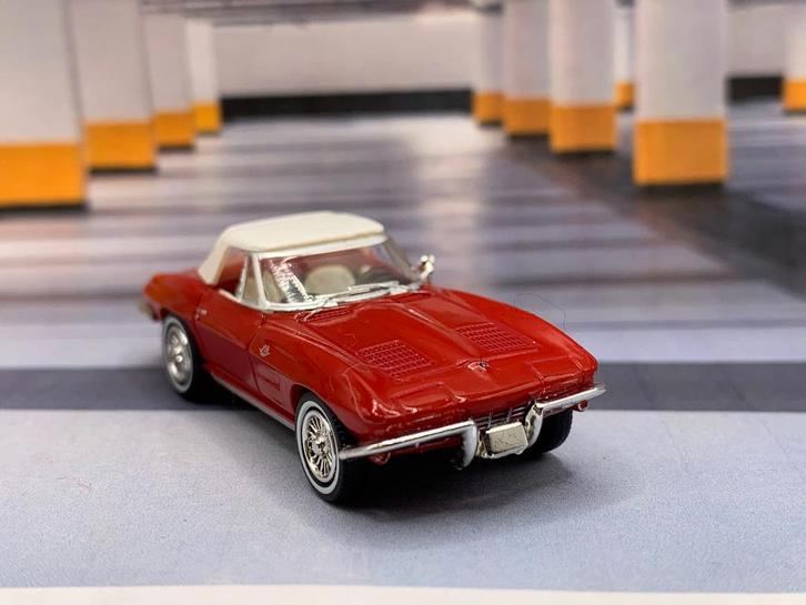 Chevrolet Corvette C2 Convertible, Hobby en Vrije tijd, Modelauto's | 1:87, Zo goed als nieuw, Auto, Brekina, Ophalen of Verzenden