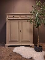 Meidenkastje taupe dressoir bezorgen mogelijk!, Huis en Inrichting, Ophalen of Verzenden, Zo goed als nieuw